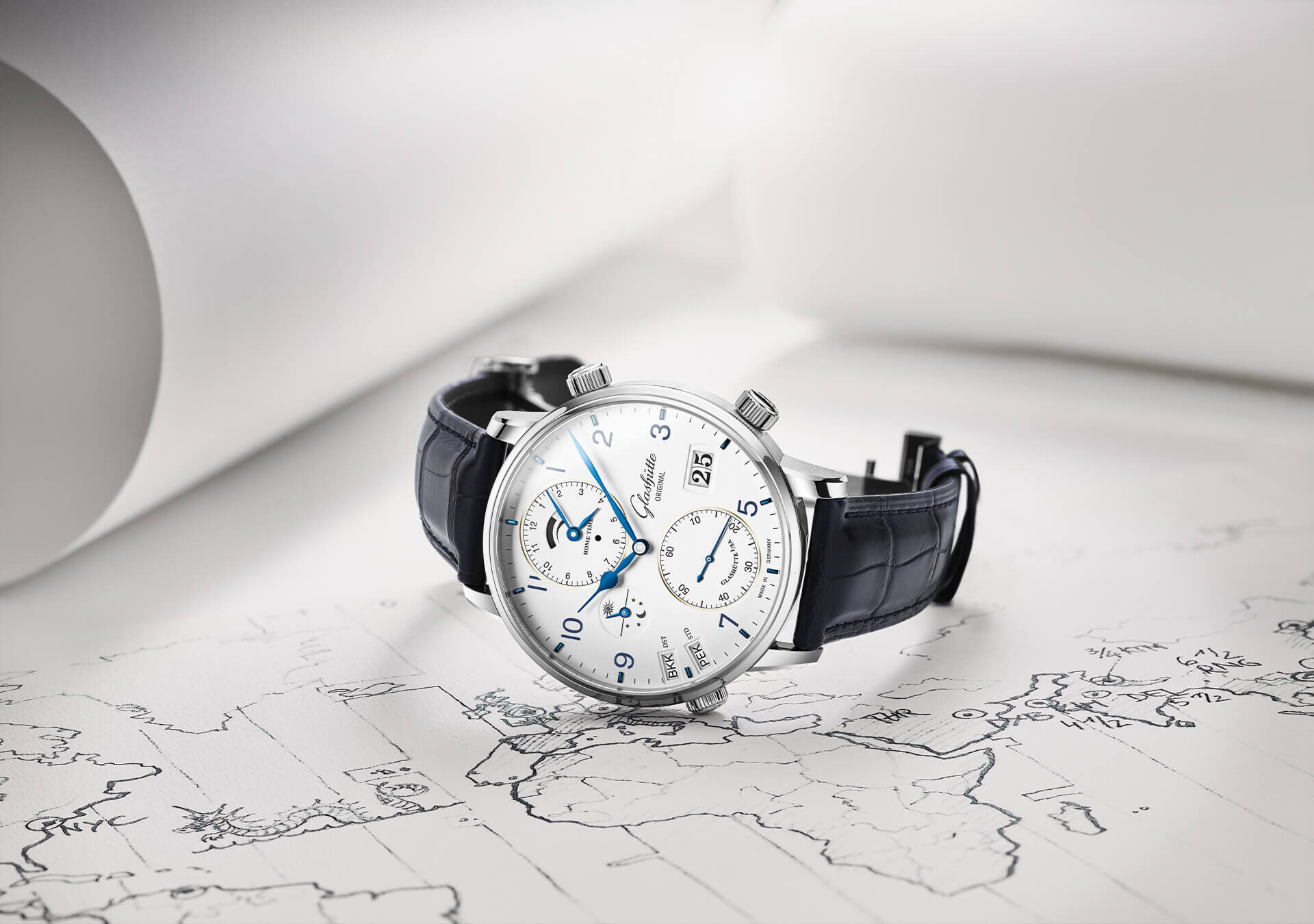                                                  Glashuette_Original-W18902030230-Detail-3
                                              