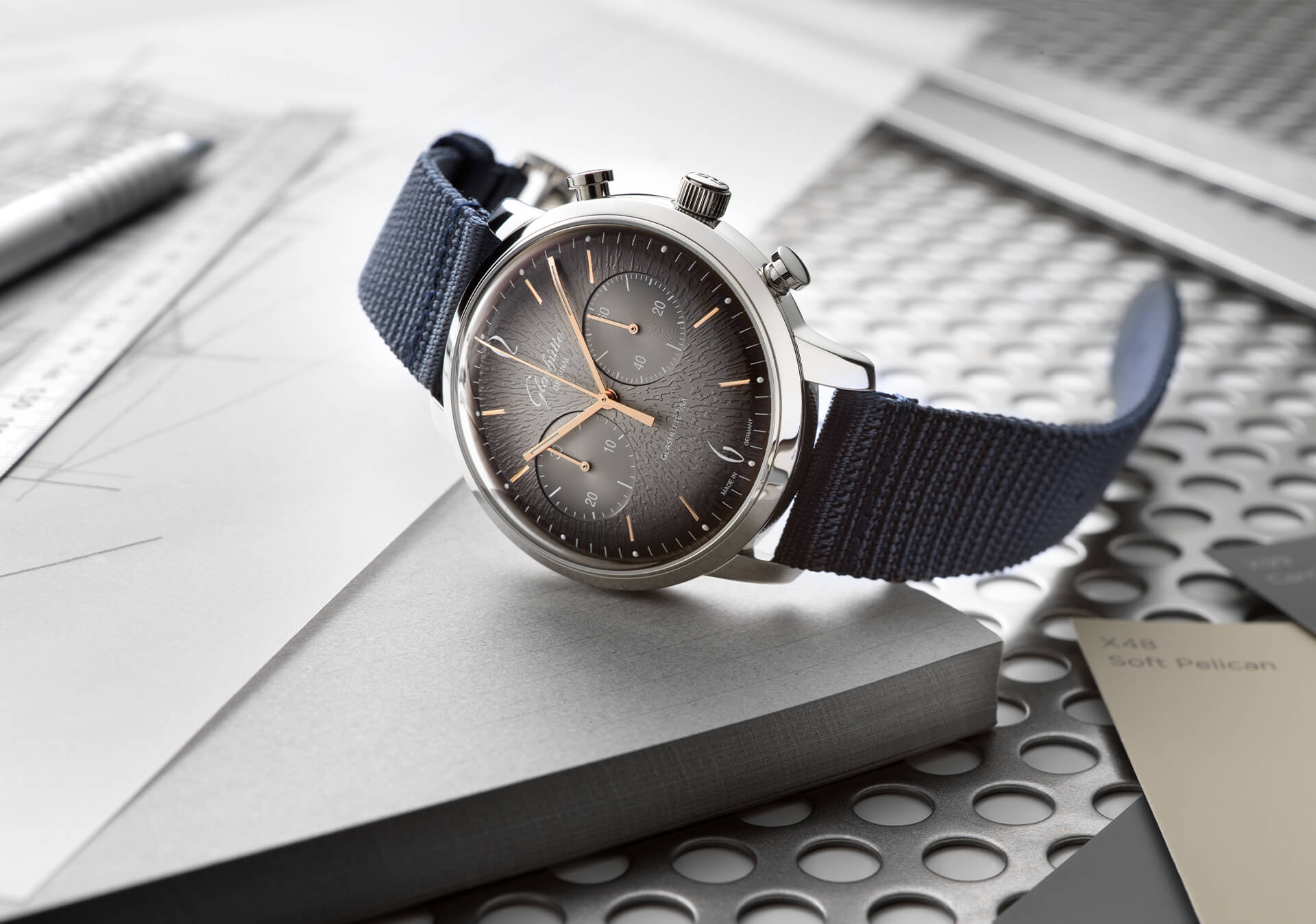                                                  Glashuette_Original-W13934062204-Slide-6
                                              