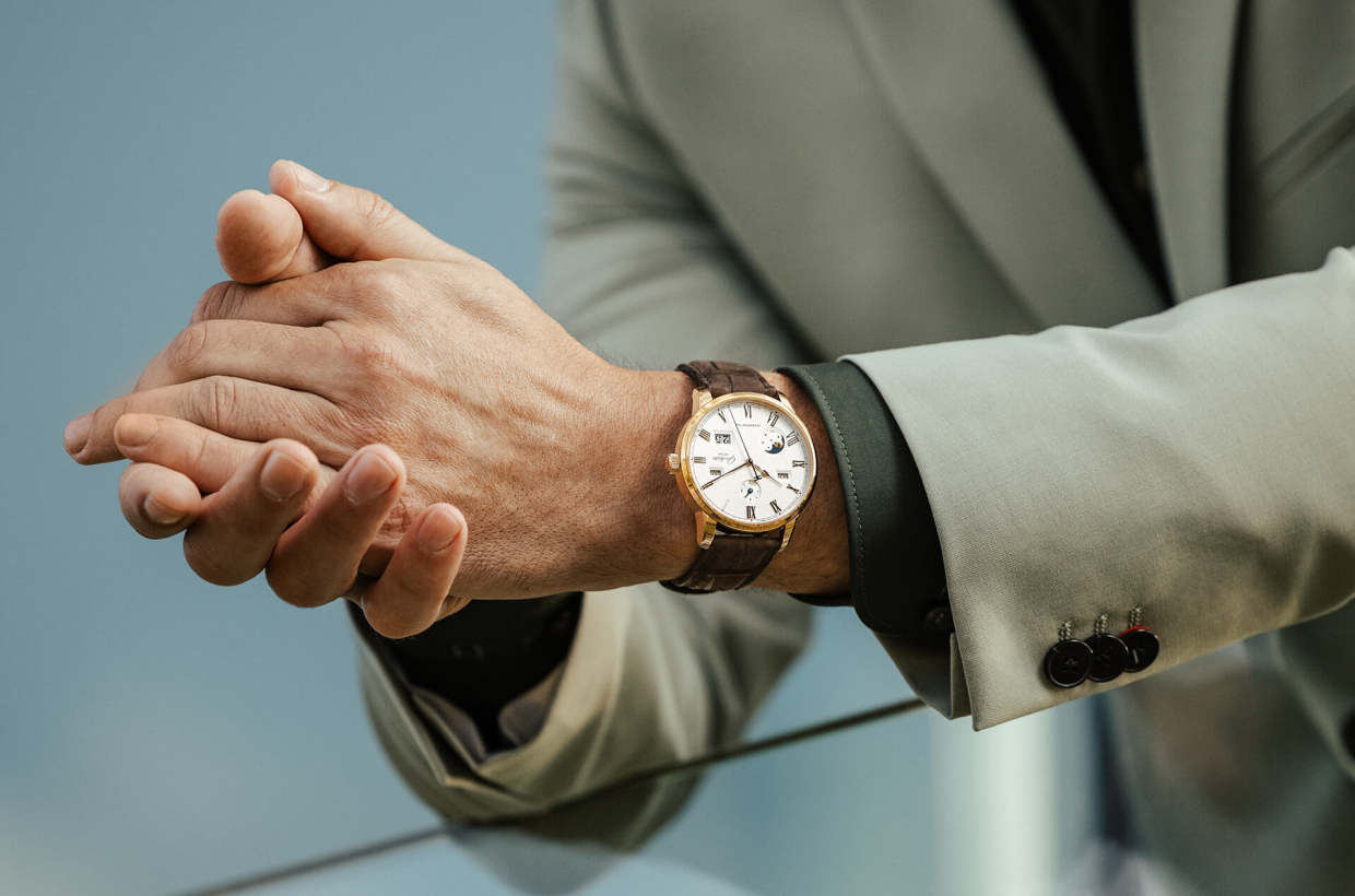                                          Glashuette_Original-W13612020562-Lifestyle-3
                                      