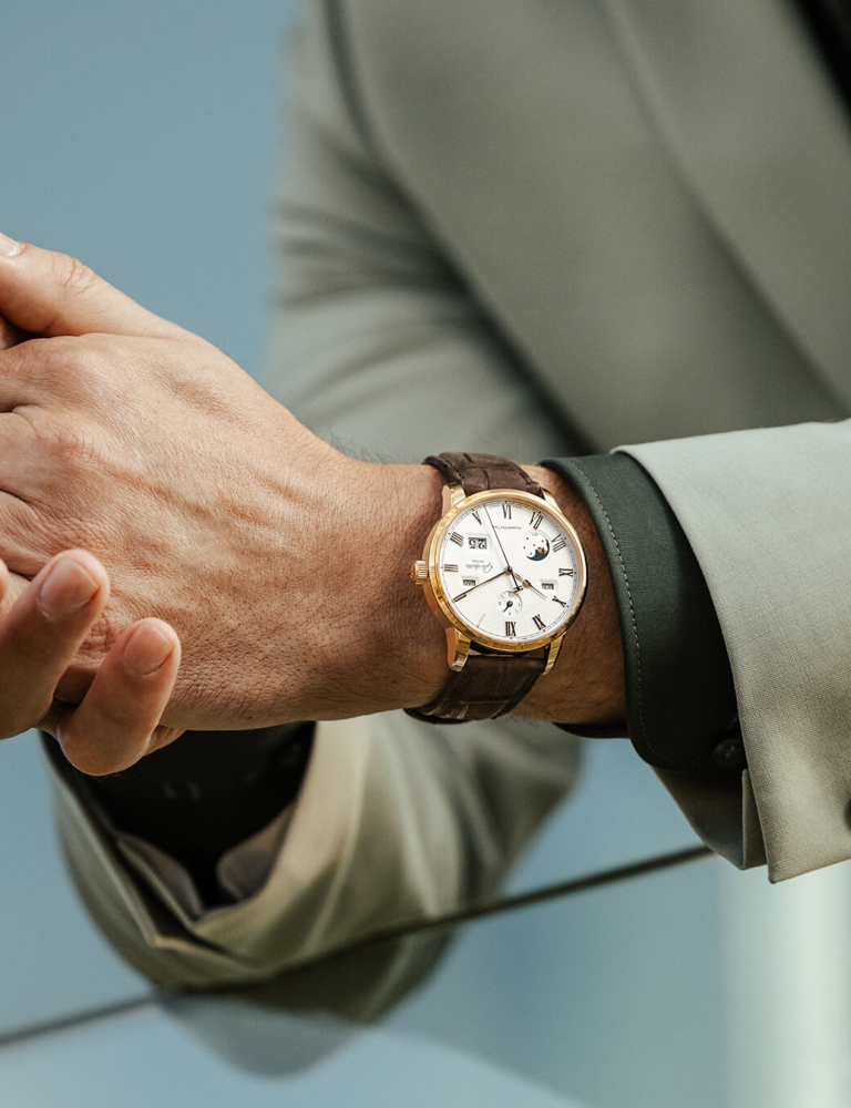                                                 Glashuette_Original-W13612020562-Lifestyle-3
                                              
