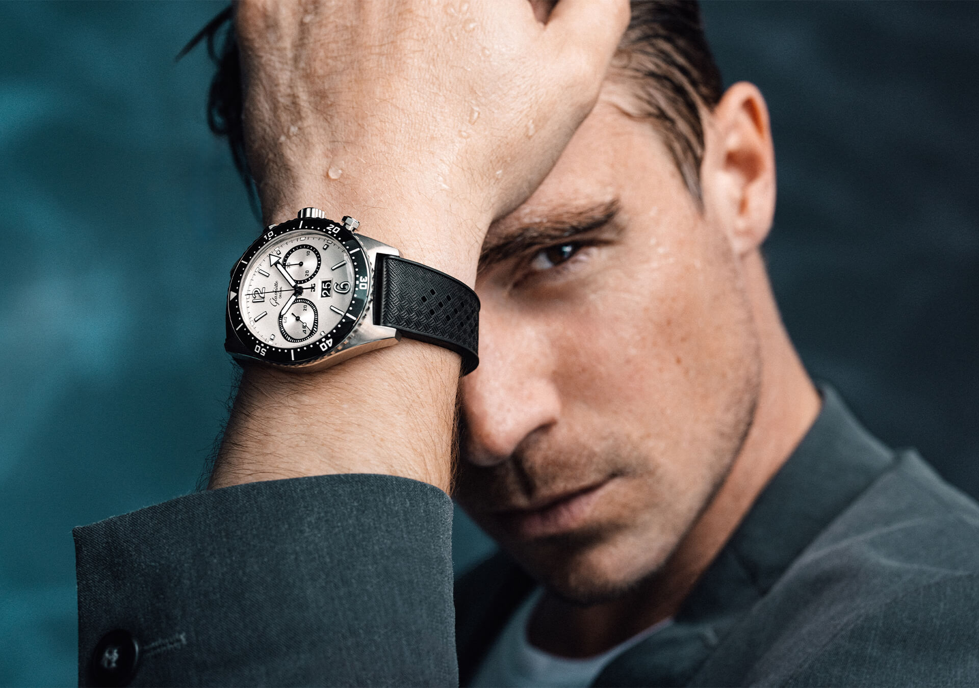                                                 Glashuette_Original-W13723038033-Lifestyle-5
                                              