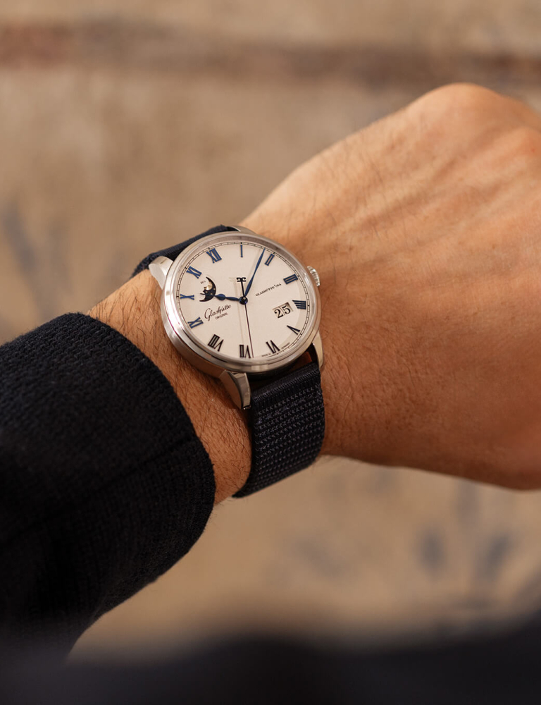                                                  Glashuette_Original-W13624050261-7
                                              