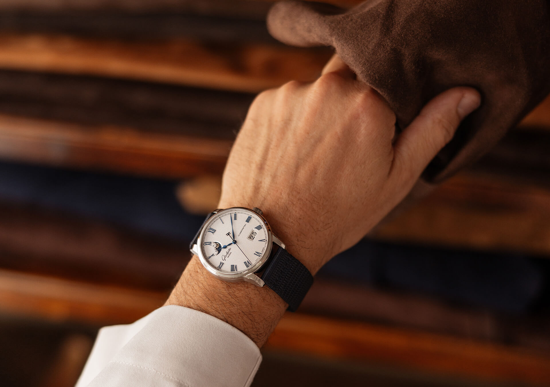                                                  Glashuette_Original-W13624050261-8
                                              