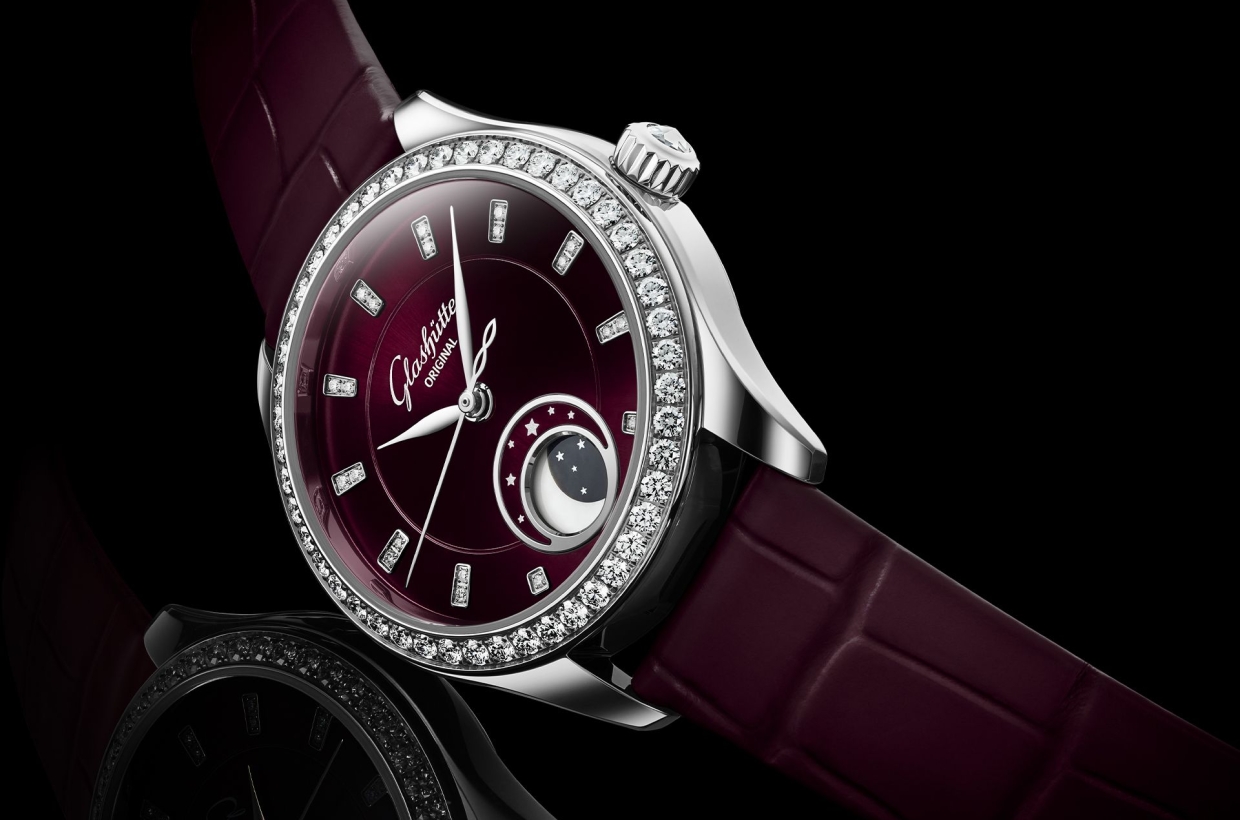 Glamorous in stainless steel
