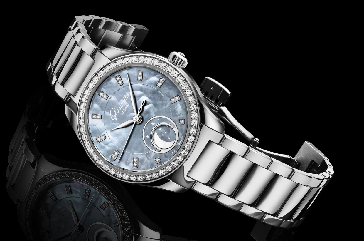 Hand-finished movement